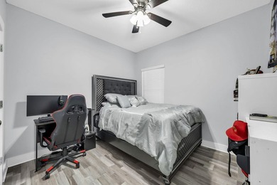 **UNDER CONTRACT WITH A 72 HOUR KICK OUT CLAUSE** This modern - photo 20