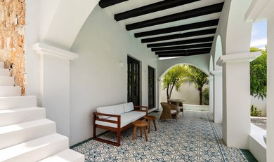 Located just minutes from Tulum's beaches and top-tier resorts - photo 21
