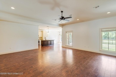 Welcome Home to Lifestyle Living on the Golf Course...Perfectly - photo 4