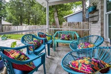 **UNDER CONTRACT WITH A 72 HOUR KICK OUT CLAUSE** This modern - photo 27