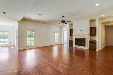 Welcome Home to Lifestyle Living on the Golf Course...Perfectly - photo 8