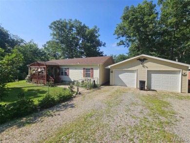 Lake Home For Sale in Williamsburg, Missouri