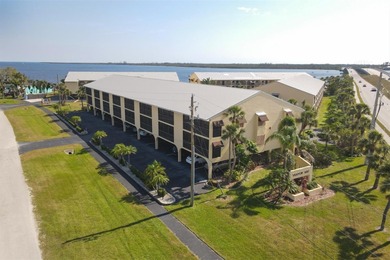 Port Charlotte Waterway Lakes Area Condo Sale Pending in Port Charlotte Florida