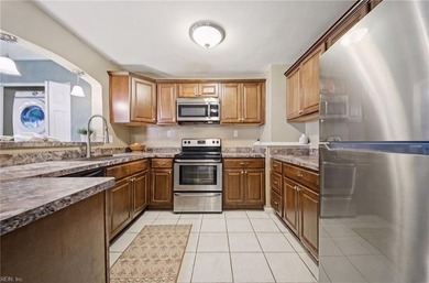 Charming Cape Cod in sought-after Monticello Village! This - photo 9