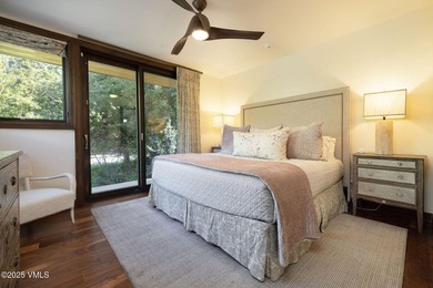 Discover an exquisite fusion of modern design and alpine charm - photo 13