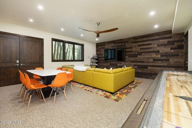 Discover an exquisite fusion of modern design and alpine charm - photo 15