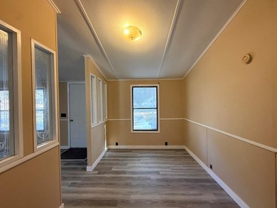 Completely renovated, this 3-bedroom, 2-bathroom home is just 2 - photo 21