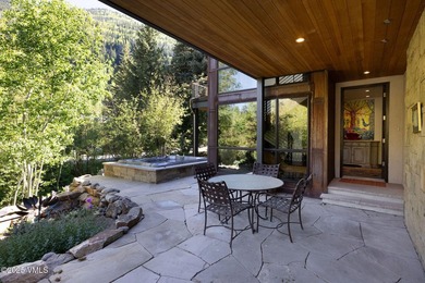 Discover an exquisite fusion of modern design and alpine charm - photo 21