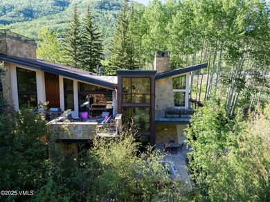 Discover an exquisite fusion of modern design and alpine charm - photo 24