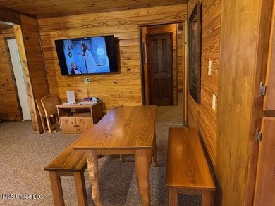 This camp house is a beautiful retreat nestled along the serene - photo 8