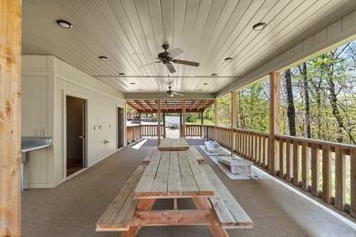 Welcome to your perfect lake getaway! This like-new 2 bedroom, 2 - photo 29