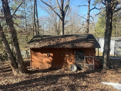 Completely renovated, this 3-bedroom, 2-bathroom home is just 2 - photo 30
