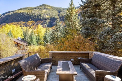 Discover an exquisite fusion of modern design and alpine charm - photo 41