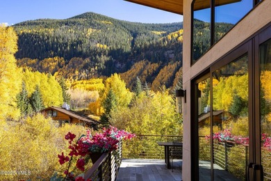 Discover an exquisite fusion of modern design and alpine charm - photo 43