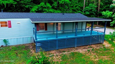 MOTIVATED SELLER! Move-in ready and packed with updates! This - photo 3