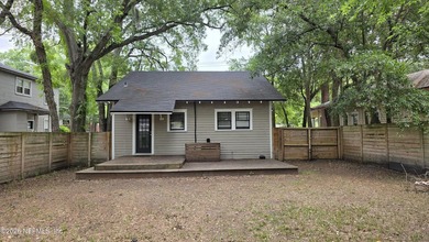 Back on Market and ready for your offer!! 3 Beds 1 Bath Big - photo 3