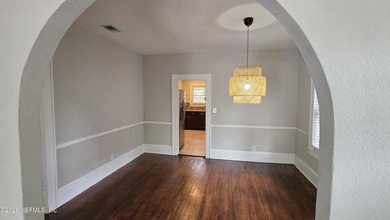 Back on Market and ready for your offer!! 3 Beds 1 Bath Big - photo 8