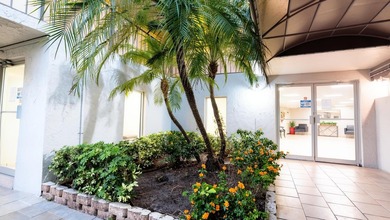 Welcome to this spacious and beautifully maintained condo - photo 3