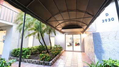 Welcome to this spacious and beautifully maintained condo - photo 4