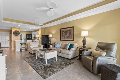 First floor, end unit, updated and upgraded, Turnkey Furnished 2 - photo 3