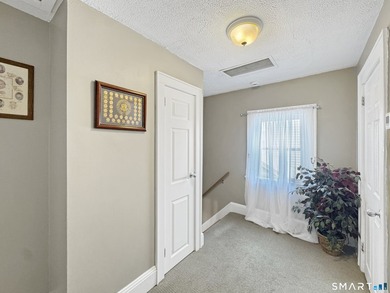 Beautifully-maintained single-family home offers the perfect - photo 11