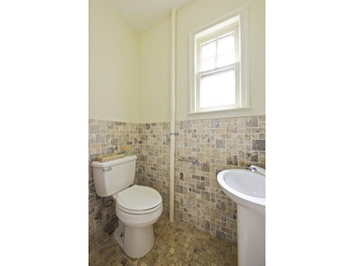 Welcome to 1570 Hendrickson Street, a charming townhouse - photo 11