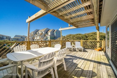 3-bedroom updated condo in Genesis featuring ocean views and a - photo 13
