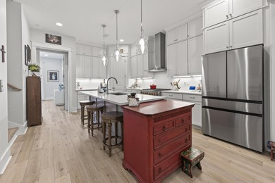Welcome to refined coastal living in this luxurious Brownstone - photo 18