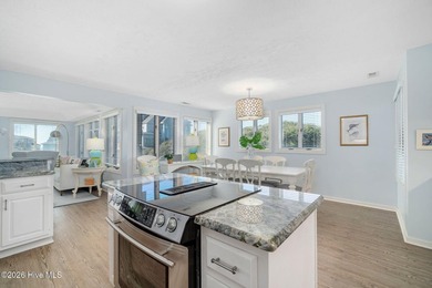 3-bedroom updated condo in Genesis featuring ocean views and a - photo 18