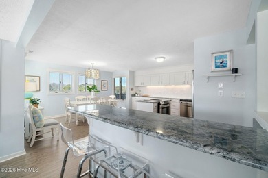 3-bedroom updated condo in Genesis featuring ocean views and a - photo 19