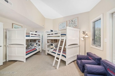 3-bedroom updated condo in Genesis featuring ocean views and a - photo 22