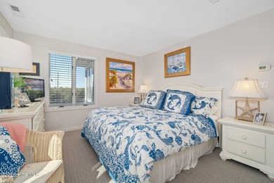 3-bedroom updated condo in Genesis featuring ocean views and a - photo 31