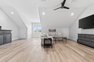 Welcome to refined coastal living in this luxurious Brownstone - photo 32