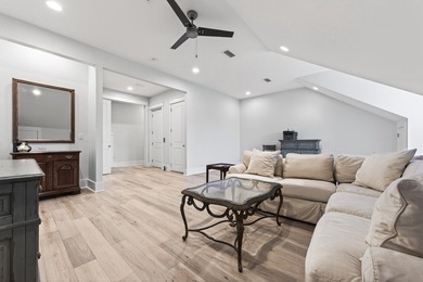 Welcome to refined coastal living in this luxurious Brownstone - photo 35