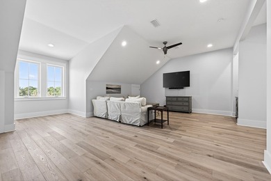 Welcome to refined coastal living in this luxurious Brownstone - photo 37