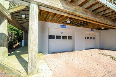 3-bedroom updated condo in Genesis featuring ocean views and a - photo 38