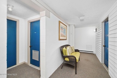 3-bedroom updated condo in Genesis featuring ocean views and a - photo 39