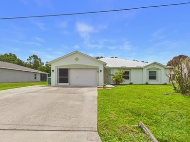 Come fall in love with this gorgeous 3 bedroom, 2 bath, 2 car - photo 1