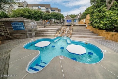 3-bedroom updated condo in Genesis featuring ocean views and a - photo 44
