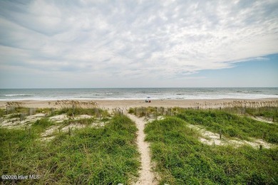 3-bedroom updated condo in Genesis featuring ocean views and a - photo 49