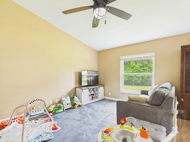 Come fall in love with this gorgeous 3 bedroom, 2 bath, 2 car - photo 10