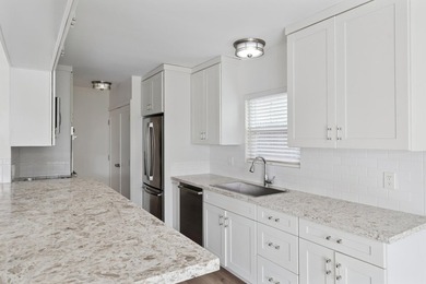 Calling out all Beach Lovers, this Highly Coveted Location-- - photo 5