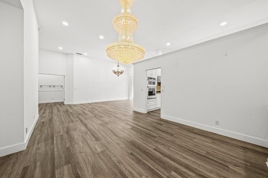 Elegantly remodeled estate home with expansive lake and golf - photo 14