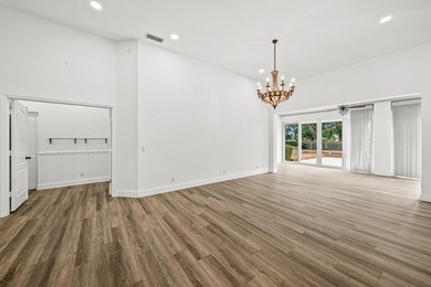 Elegantly remodeled estate home with expansive lake and golf - photo 16