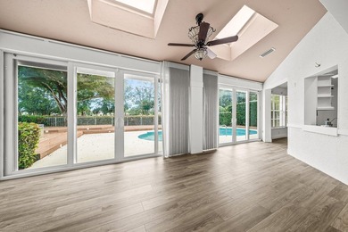 Elegantly remodeled estate home with expansive lake and golf - photo 20