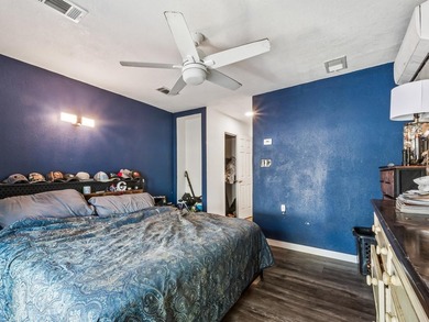 Adorable, peaceful and quiet home located in the heart of - photo 22