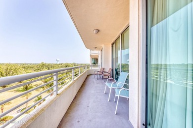 Welcome to Unit 502, where stunning ocean views and resort-style - photo 23