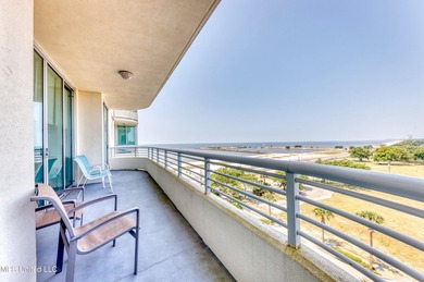 Welcome to Unit 502, where stunning ocean views and resort-style - photo 24