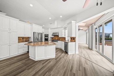 Elegantly remodeled estate home with expansive lake and golf - photo 28