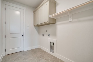 20k your way incentive! Modern Farmhouse Luxury on 1 Acre in - photo 36